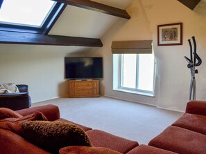 Fireplace, Netflix, streaming services - 2 bedroom accommodation in Rosedale Abbey, near Pickering (Rosedale Abbey, near Pickering)