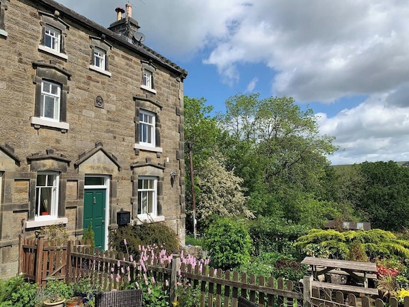 Exterior - 2 bedroom accommodation in Rosedale Abbey, near Pickering (Rosedale Abbey, near Pickering)