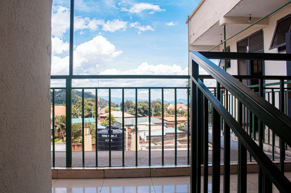 Fidos Guest House