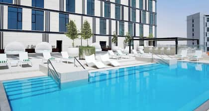 Holiday Inn Dubai Al-Maktoum Airport by IHG