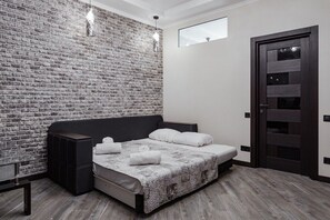 2 bedrooms, in-room safe, iron/ironing board, travel crib