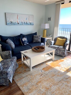 Smart TV, lettore DVD, libri