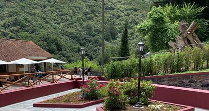 Casa do Ribeiro Frio - Kaskadenzimmer