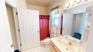 Shower, towels - Your Dream Golf Getaway | River Creek Golf Condo | RC 1006 (Sunset Beach)