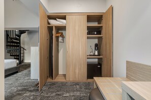 Loft Deluxe, 1 chambre | 1 chambre, literie de qualité, coffre-fort, décor unique