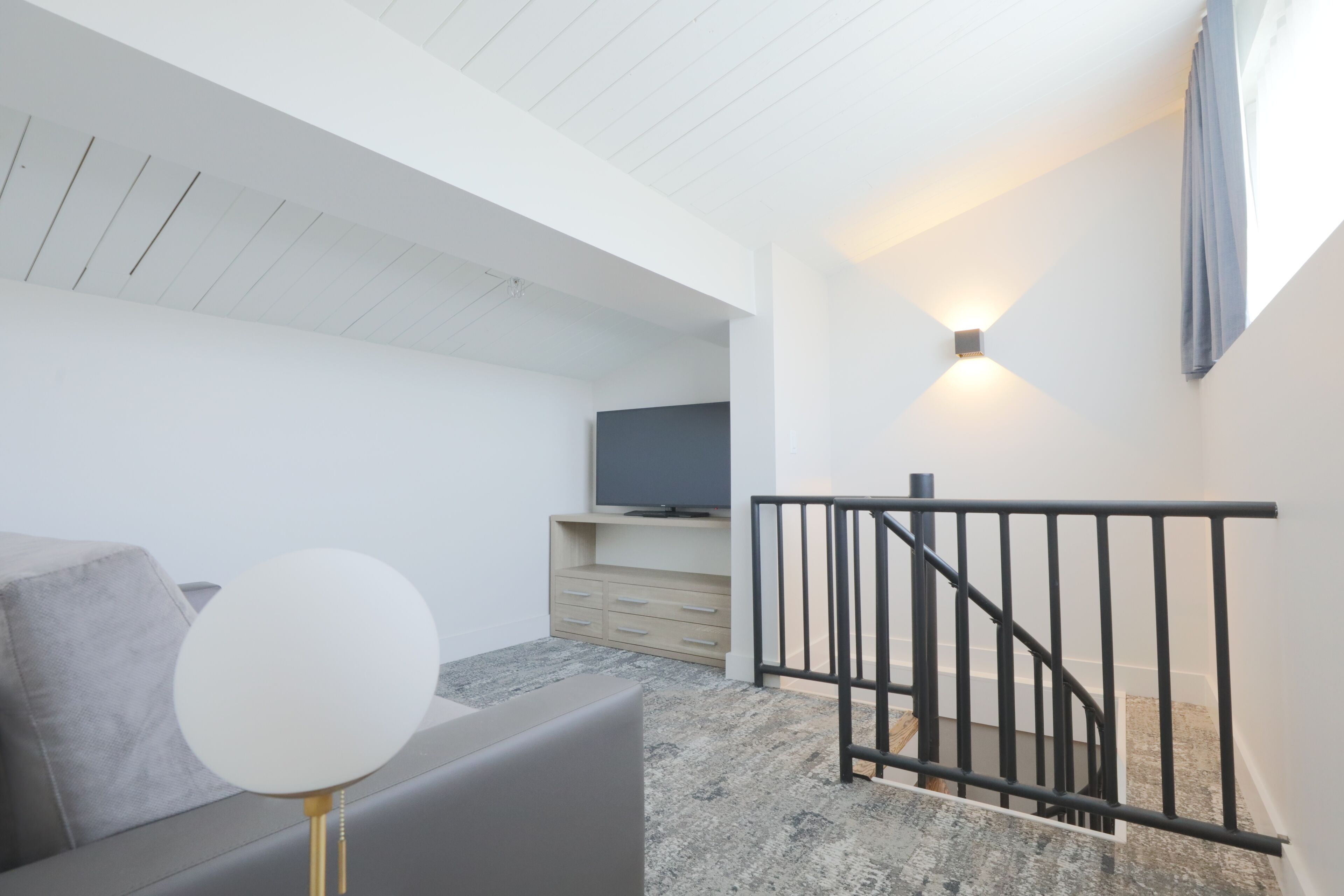 deluxe loft, 1 bedroom | 1 bedroom, premium bedding, in-room safe, individually decorated