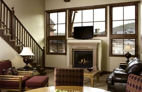 SUNRISE LODGE at CANYONS: SKI IN/OUT.SPRING BREAK.MAR 6-13. 3BED/3BA SLEEPS 8-10