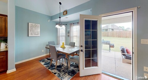 Beautiful New Home 1 minute from Memphis