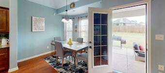 Hermosa casa de nueva construcción