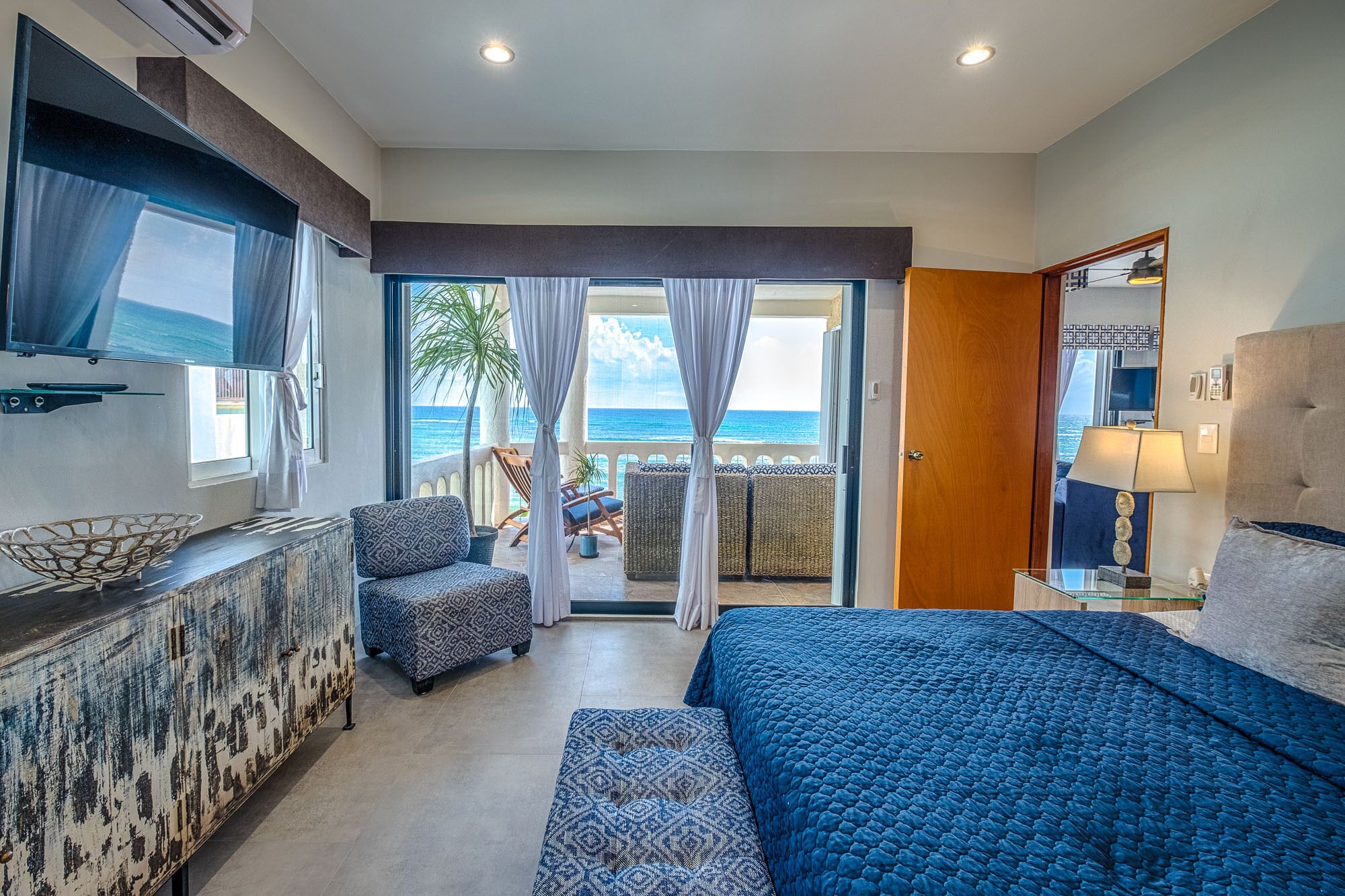 2 chambres, coffres-forts dans les chambres, Wi-Fi, draps fournis