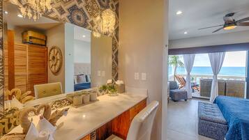 2 bedrooms, in-room safe, WiFi, bed sheets