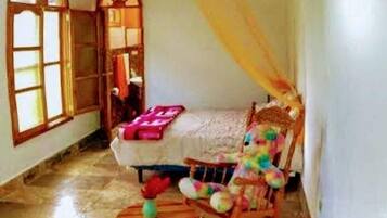 Standard Room, Mountain View, Garden Area | Individually decorated, laptop workspace, bed sheets