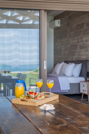 11 Schlafzimmer, Zimmersafe, Bügeleisen/Bügelbrett, Reisekinderbett