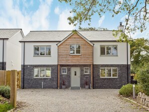 Exterior - 4 bedroom accommodation in Trelights, near Port Isaac (Trelights, near Port Isaac)