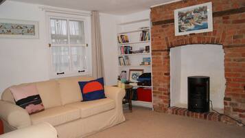 Family House, Private Bathroom | Lounge