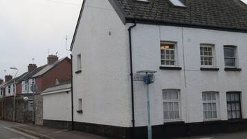 Family House, Private Bathroom | Exterior