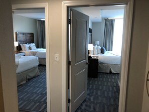 3 soverom, safe på rommet, strykejern/-brett og wi-fi