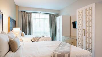 3 bedrooms, in-room safe, iron/ironing board, WiFi