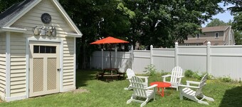 Modern Saratoga Home - Charming stay, steps to downtown!