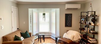 Modern Saratoga Home - Charming stay, steps to downtown!