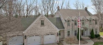Lambeau Field retreat 1.6 Miles from Lambeau
2k sqft Lower level Luxury Walkout