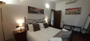 2 habitaciones, escritorio, tabla de planchar con plancha y wifi gratis