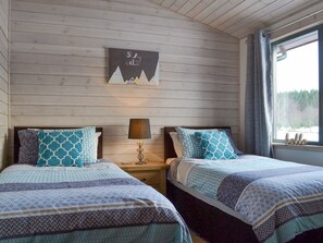 3 bedrooms, free WiFi, bed sheets