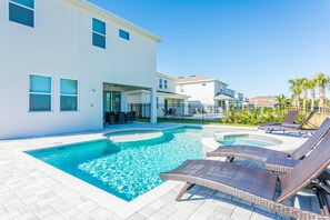 Rumah (6 Bedrooms) | Interior