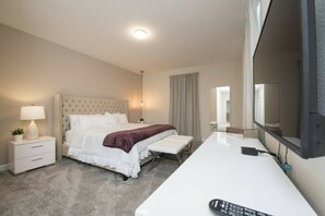 House (5 Bedrooms) | Interior