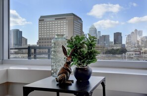 Interior - Bright + Stylish Downtown Loft | East 6th Street (Austin)