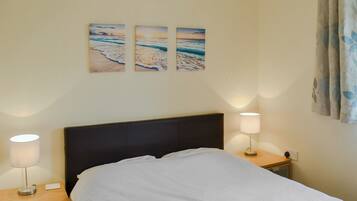 1 bedroom, free WiFi, bed sheets