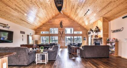 Nagelneues Luxuxsee-Haus