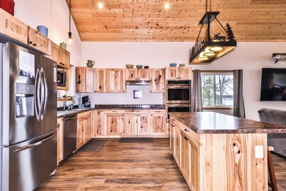 Nueva marca de lujo Lake Home