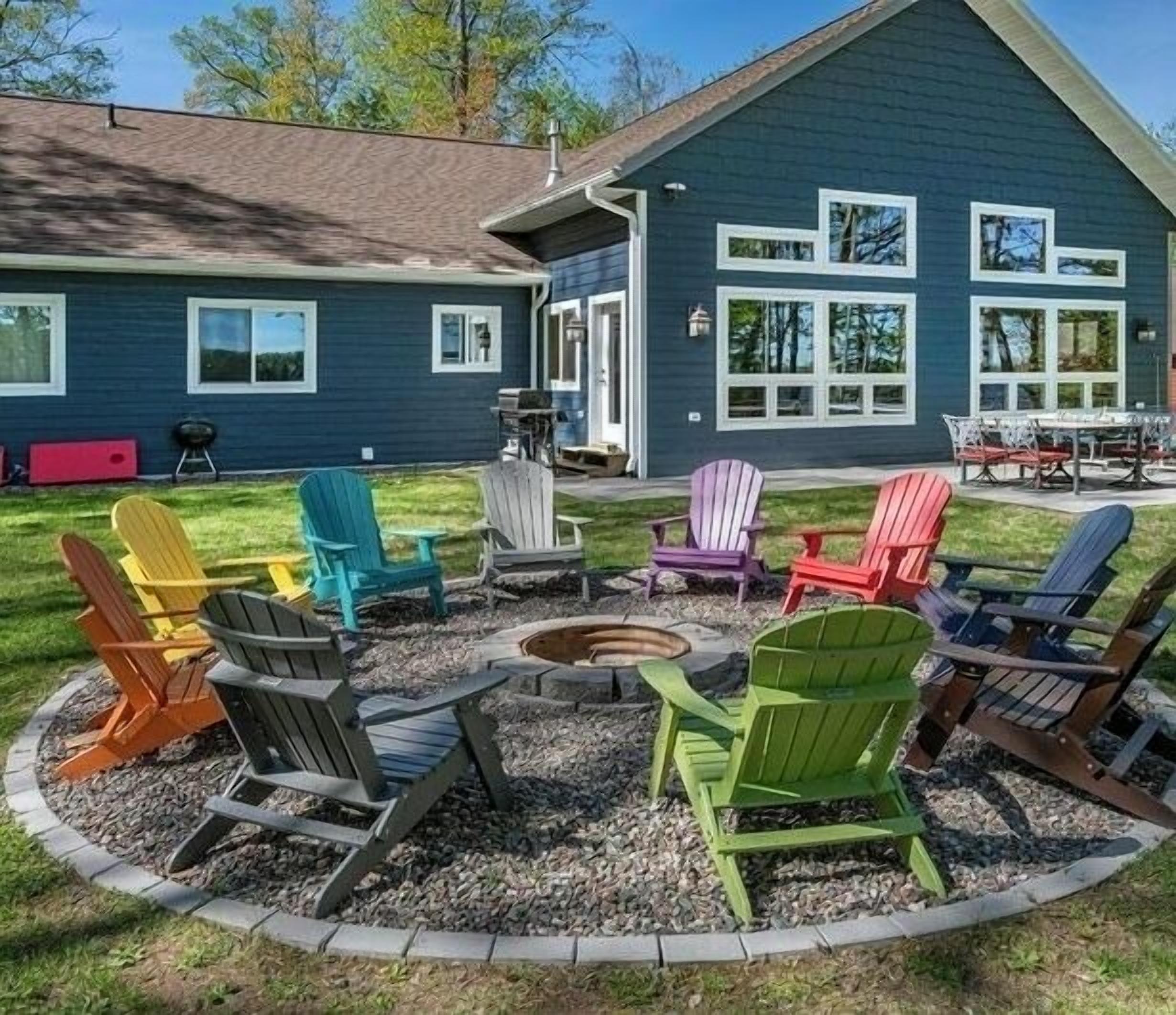 Luxury Eagle River Chain Home- Trail access, Free Firewood, & High Speed WIFI! 