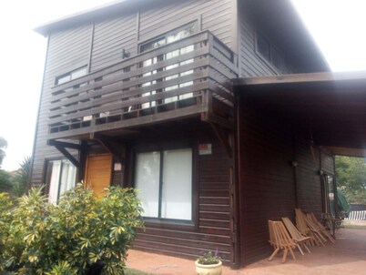 Cabin with 4 bedrooms and 3 bathrooms 800 meters from the beach