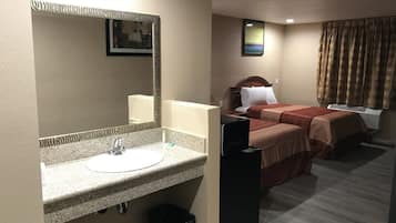 Deluxe Double Room | Individually decorated, individually furnished, desk, laptop workspace