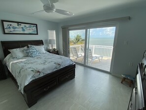 4 chambres, coffres-forts dans les chambres, fer et planche à repasser