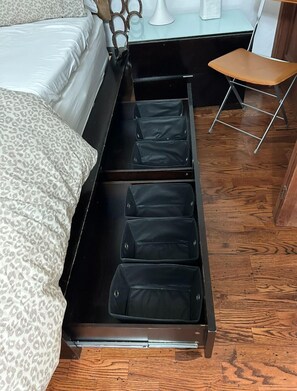 1 bedroom, iron/ironing board, free WiFi, bed sheets - Inside  Downtown  Aspen!  4 blocks to Ski- AJAX Mountain!  Steps to restaurants! (Aspen Mountain)
