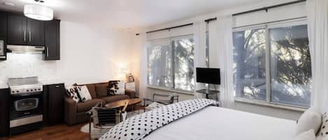 1 多间卧室、熨斗/熨衣板、免费 WiFi、床单