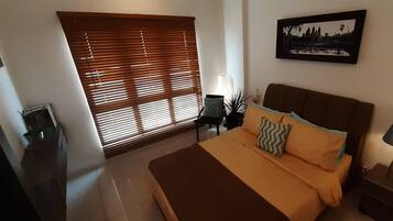 2 slaapkamers, een strijkplank/strijkijzer, wifi, beddengoed