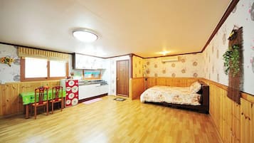 Room (1) | 1 bedroom, free WiFi