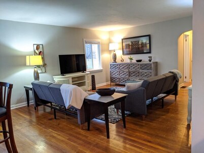 NEWLY renovated just minutes from Airport/Presque Isle!