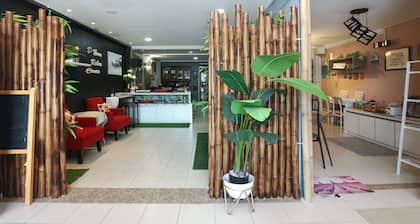 SPOT ON 89796 D'noor Budget Inn