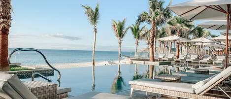 حمّام سباحة خارجي