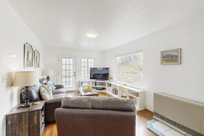 TV, peis og DVD-spiller