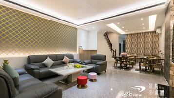 Free daily Taiwanese breakfast