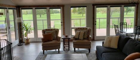 Smart TV, fireplace, DVD player, books