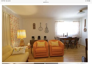 TV connectée, lecteur de DVD, livres, services de streaming