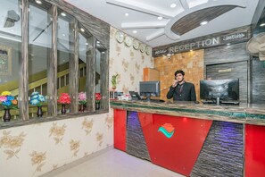 Lobby - OYO 436 Emirates Suites (Bengaluru)