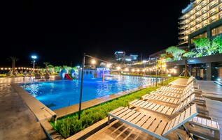 2 outdoor pools, open 9:00 AM to 8:00 PM, free cabanas, sun loungers